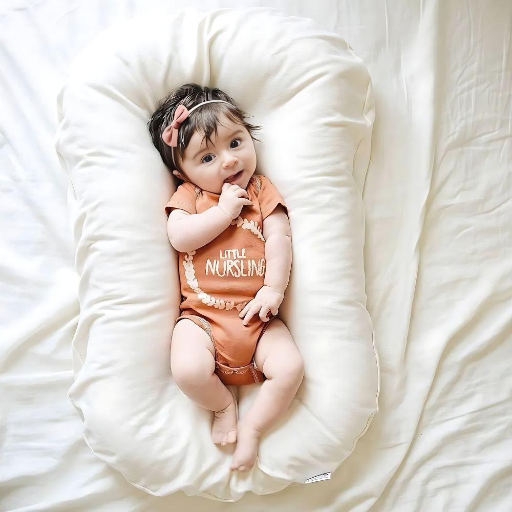 Coussin Orthopédique Polyvalent pour Bébé – Soutien Doux & Respirant